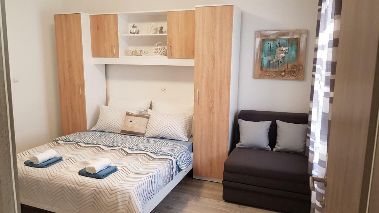 Apartments Deak Makarska Buitenkant foto