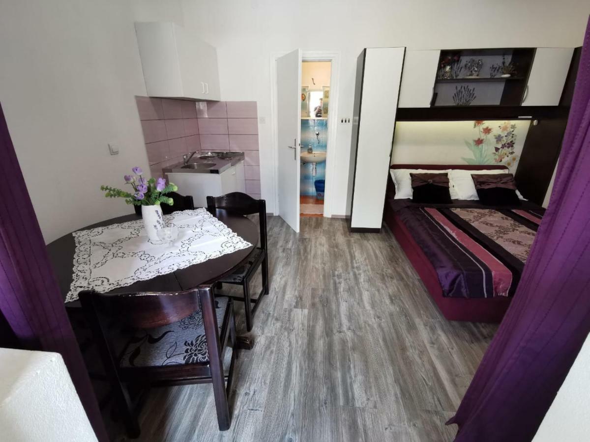 Apartments Deak Makarska Buitenkant foto